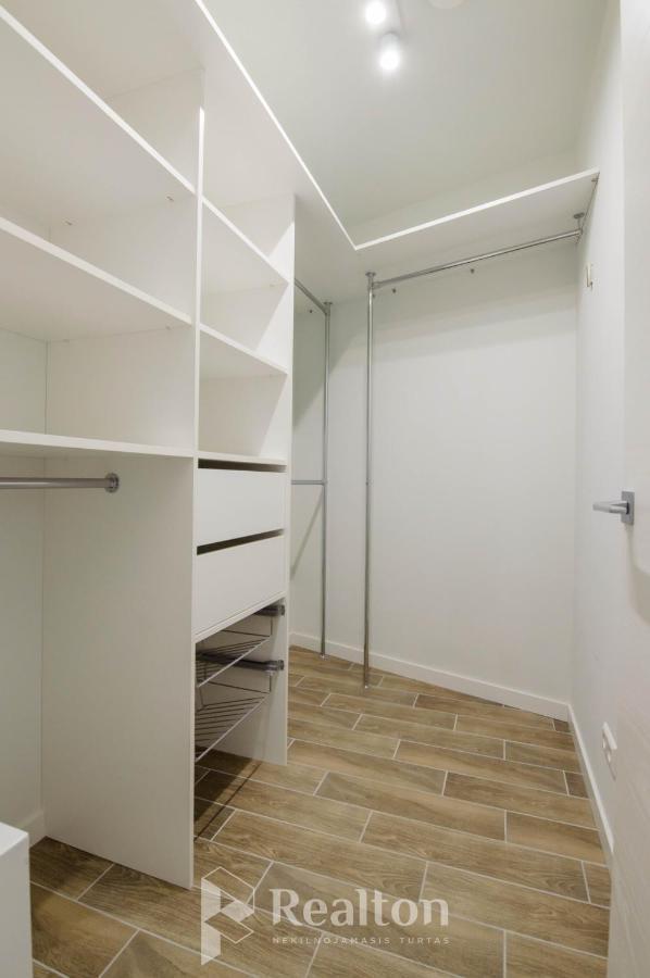 Happy Inn Egle, Self Check-In-24-7, A-C, Parking-In-The-Underground-Garage Vilnius Ngoại thất bức ảnh